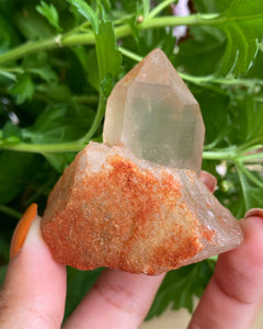 Bergkristall m. Järnoxid, Kluster - 4,7cm