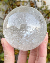 Ladda upp bild till gallerivisning, Bergkristall, Klot - 7cm